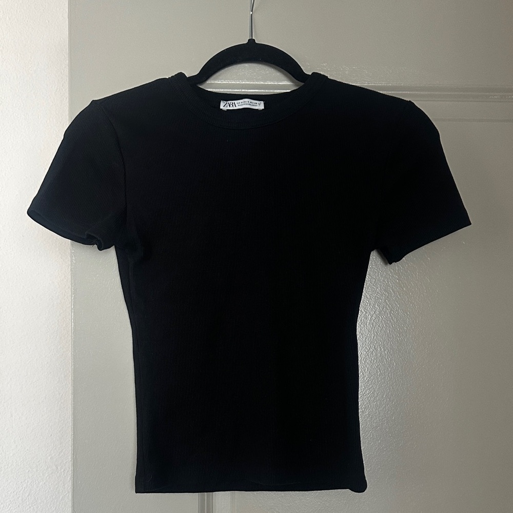 Zara Ribbed Black Tee